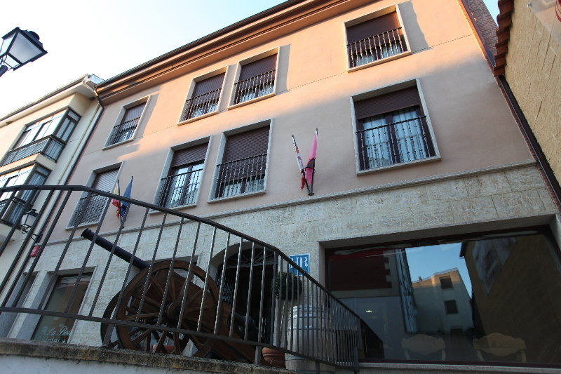 Hotel La Bodega ซิวดัด-โรดรีโก ภายนอก รูปภาพ